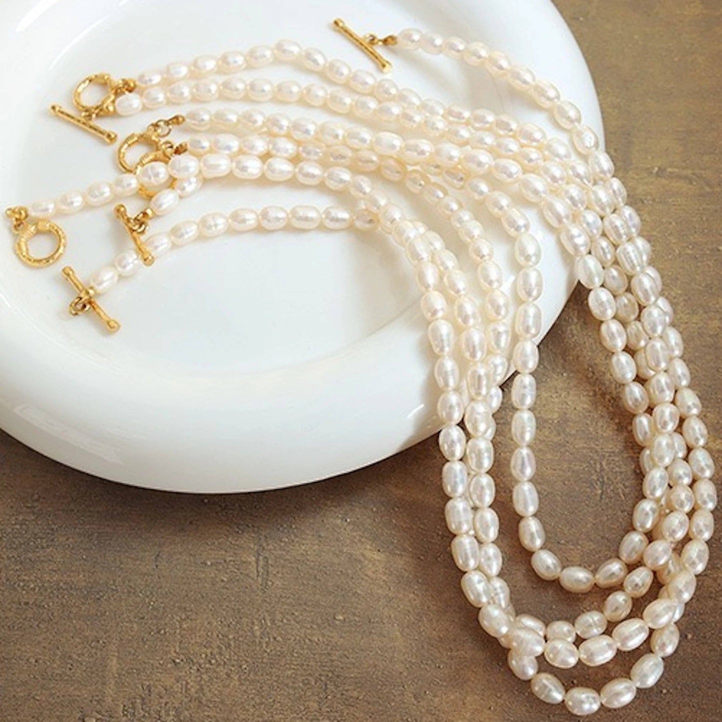 Cici’De Jewelry Amsterdam - Timeless Pearl Bead Necklace with OT buckle