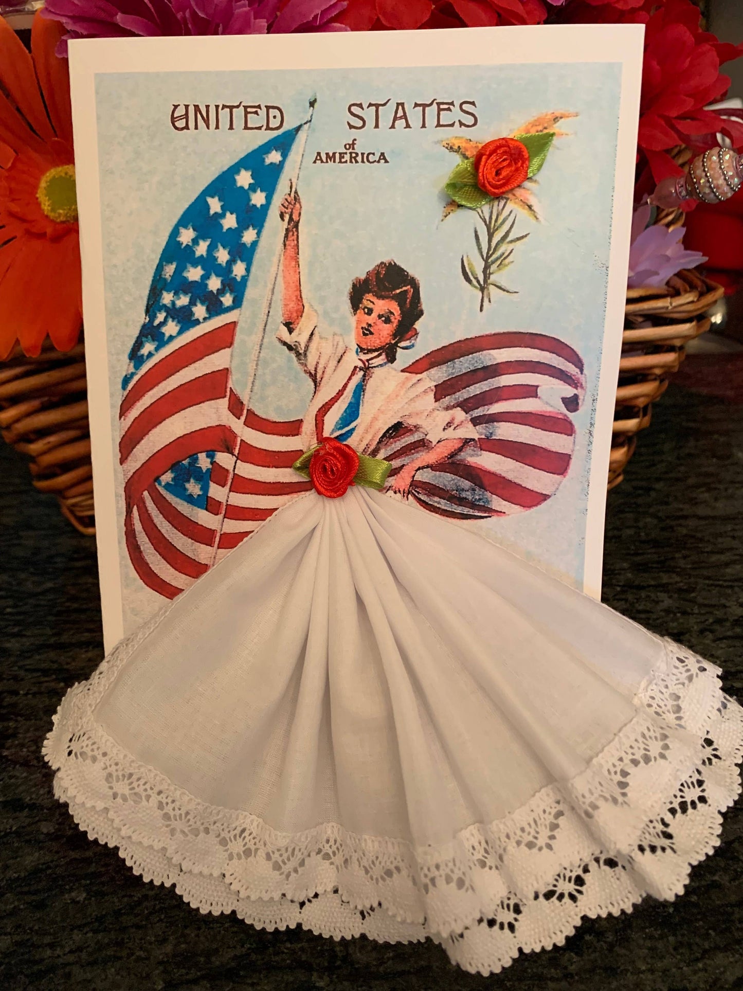 MOMENTS IN THYME - 4th of July Keepsake Hankie Card: Lady 1