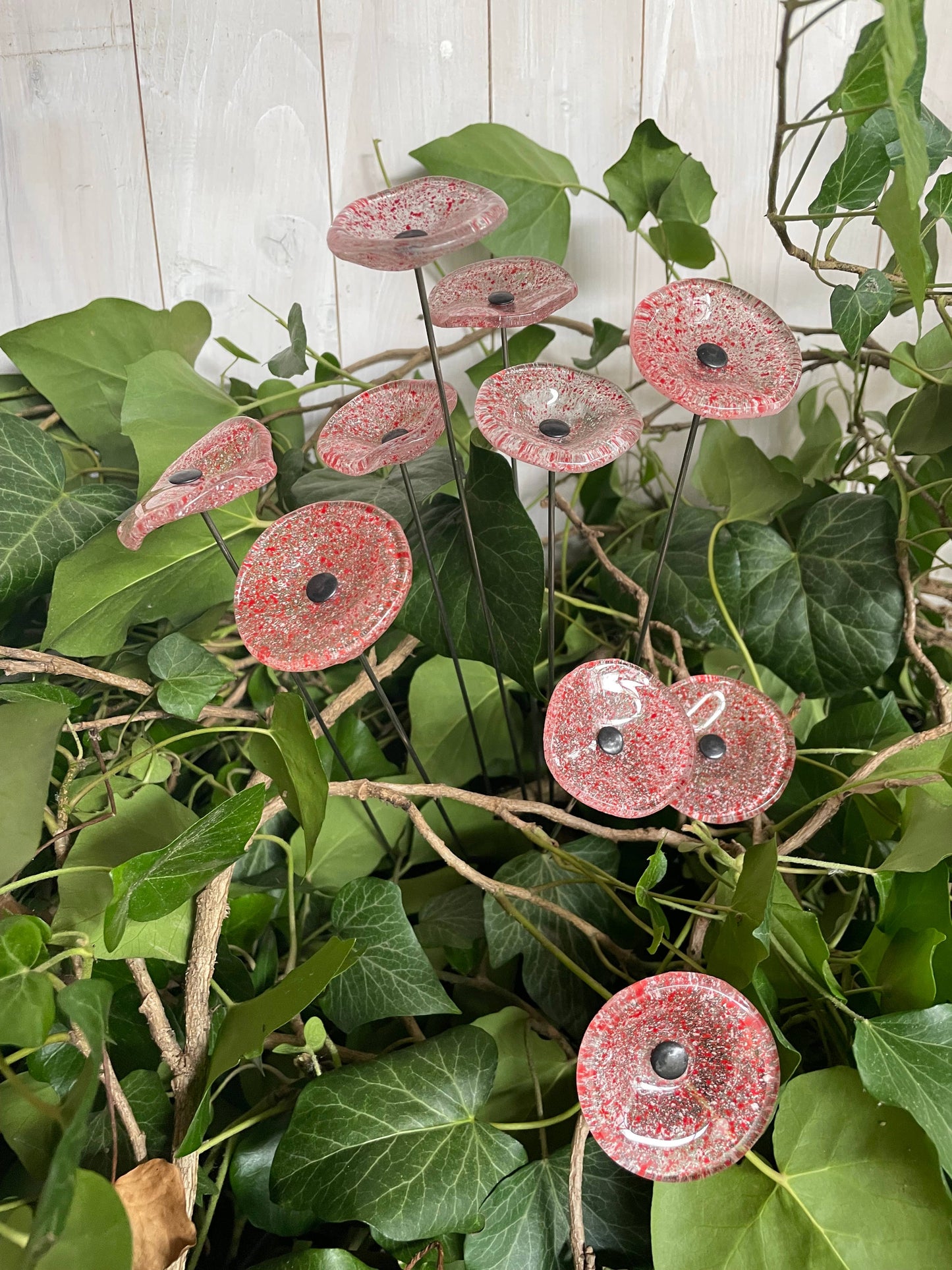 CARNEOL GLASS - Small Glass Flower For Outside In Transp.-Red-White