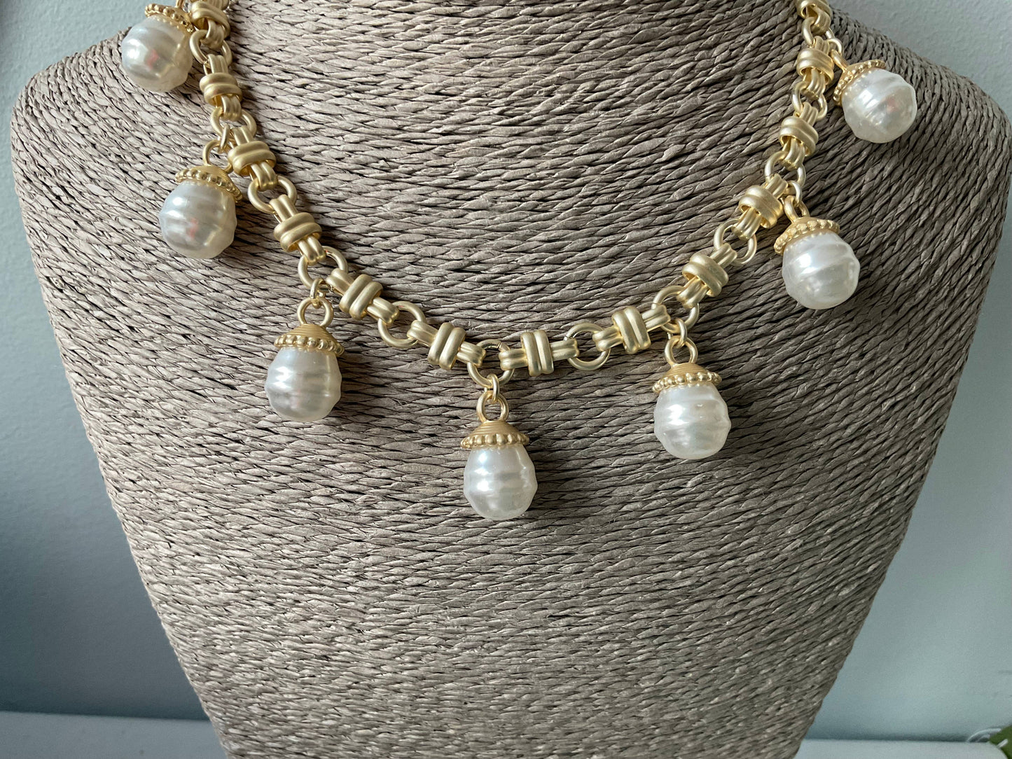 My Best Kept Jewelry - Dangling Pearl Statement Necklace