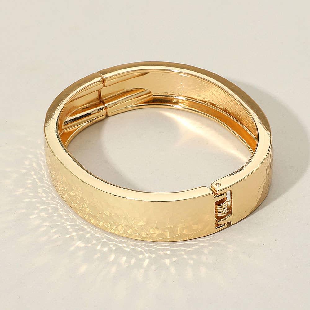 Sensibling Corp. - Hammered Metal Hinged Bangle Bracelet
: Gold