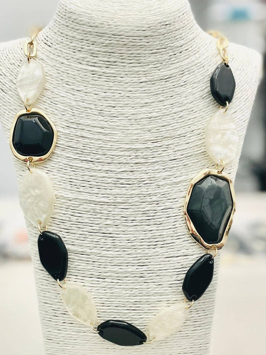 TWO FORTY TWO - CHIC - Long Acrylic Stone (black) NK551