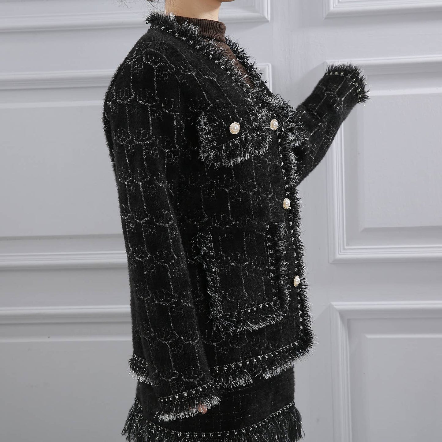 PEACH ACCESSORIES -  Elegance Bouclé Cardigan with Pearl Accents SD190: Black