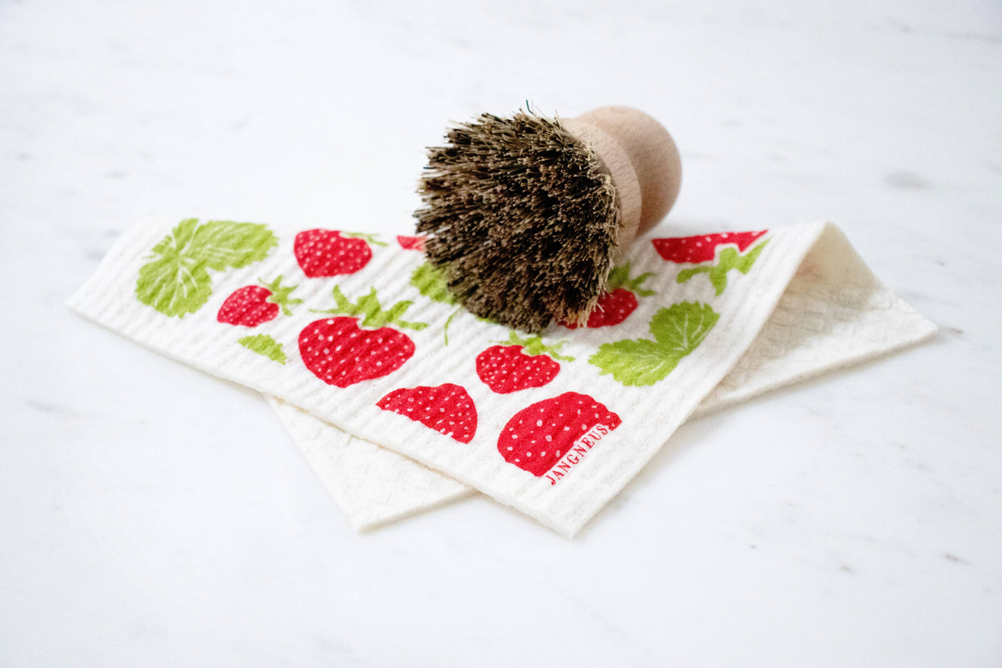 Jangneus - Swedish Dishcloth - Strawberries - Red: Red