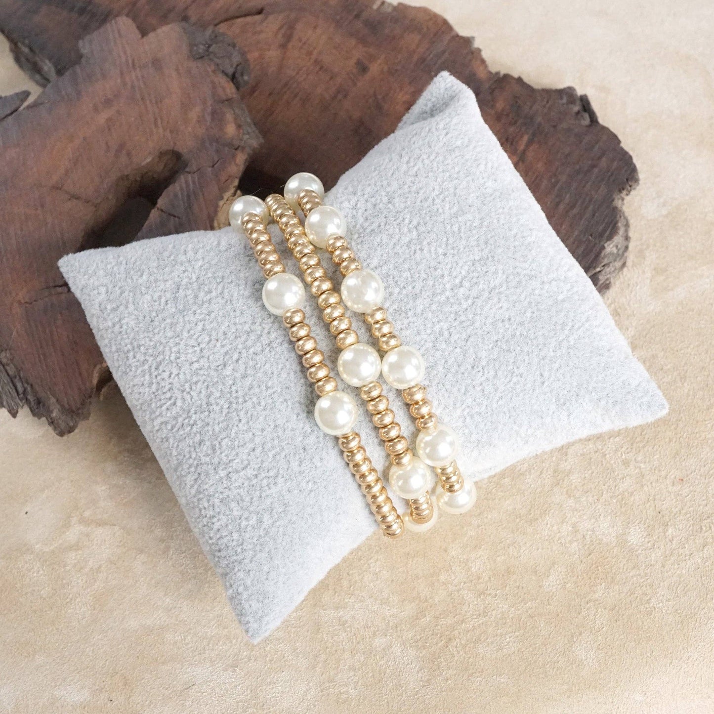 PennyLine inc - Pearls and Gold beads classic bracelets set