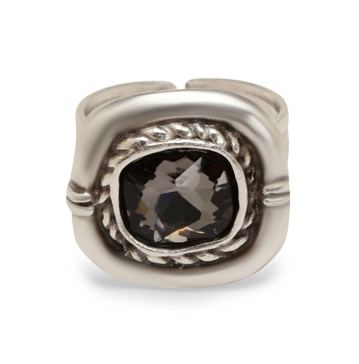 Chanour - Handmade Pewter Ring - NR6075