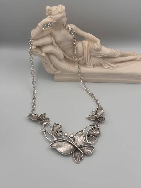 Volare - Butterfly Garden Necklace