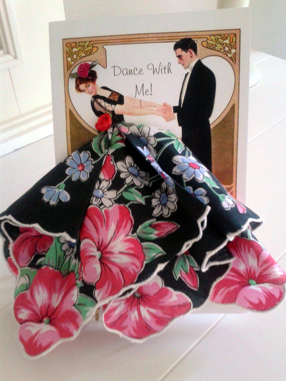 MOMENTS IN THYME - Dance with Me Keepsake Hanky Card