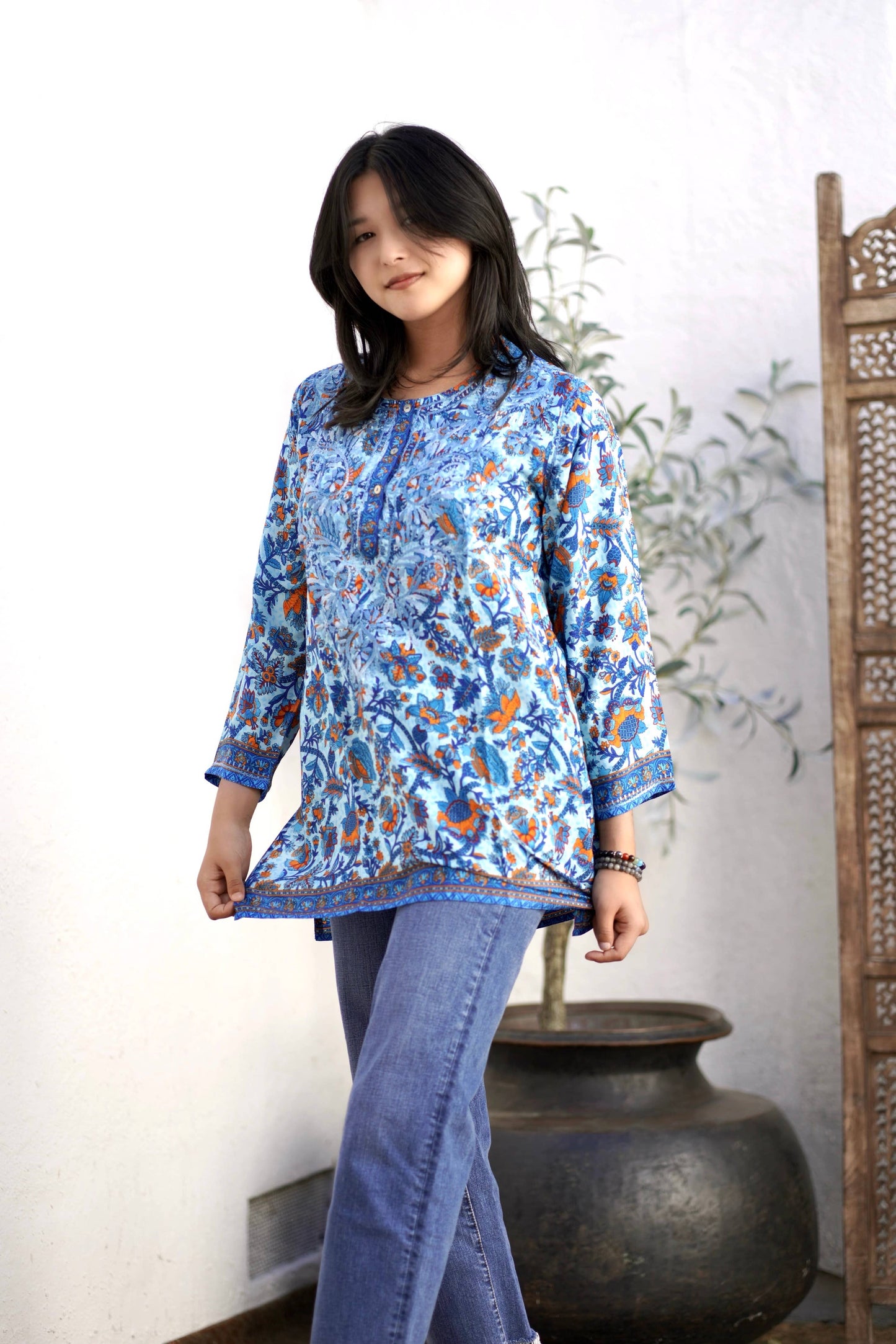 Dolma - KDC Emb. Tunic Blue Multi: S / Blue Multi