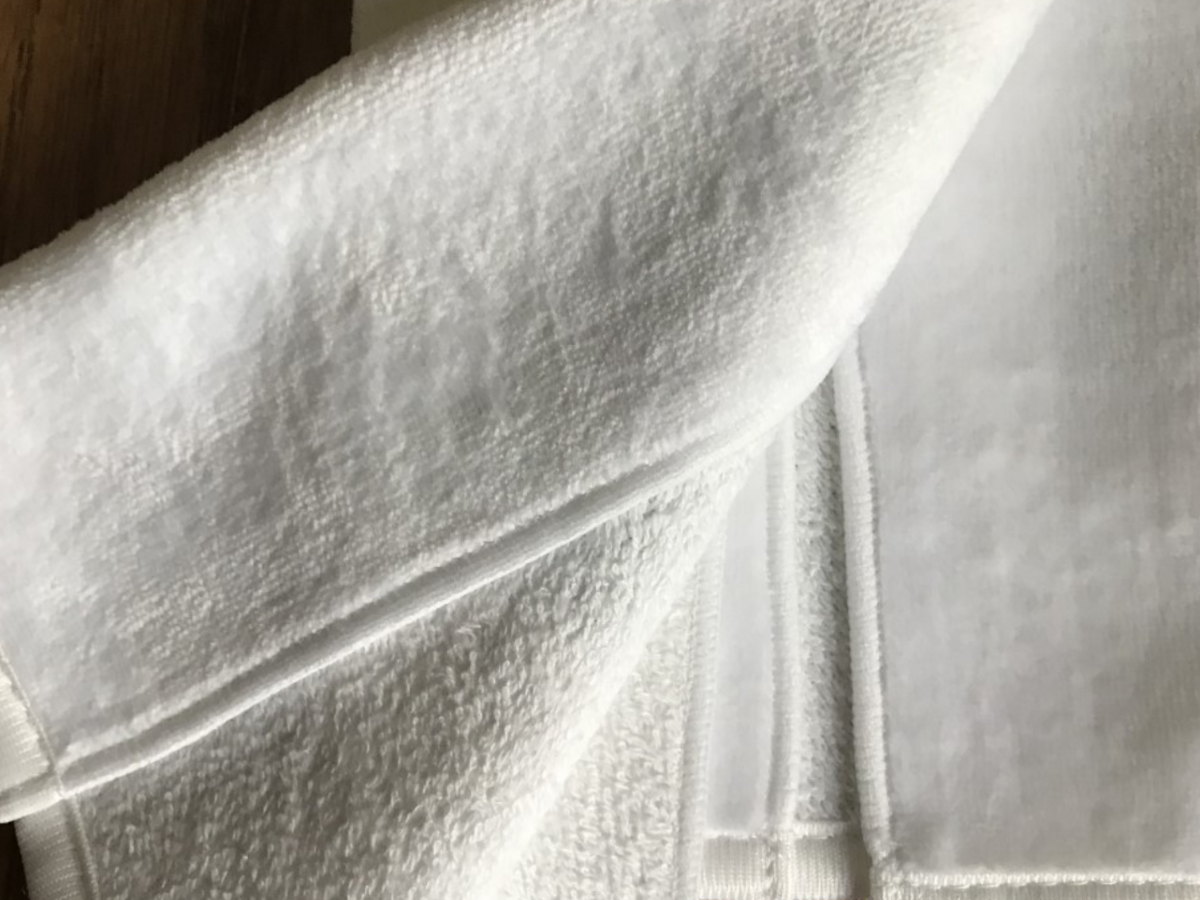 Fernville Creations - Cardinal Hand Towel, Winter Bath Accent, Powder Room Towel