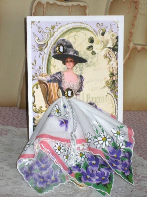 MOMENTS IN THYME - Victorian Elegance Keepsake Hanky Card: Clear Sleeve