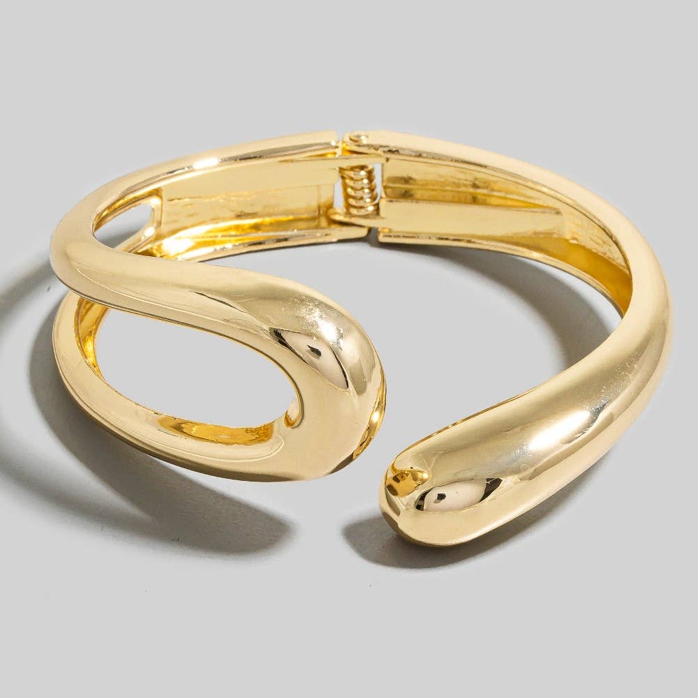 The Looks by Fame Accessories - Contrasting Open Hinged Cuff Bracelet: G
