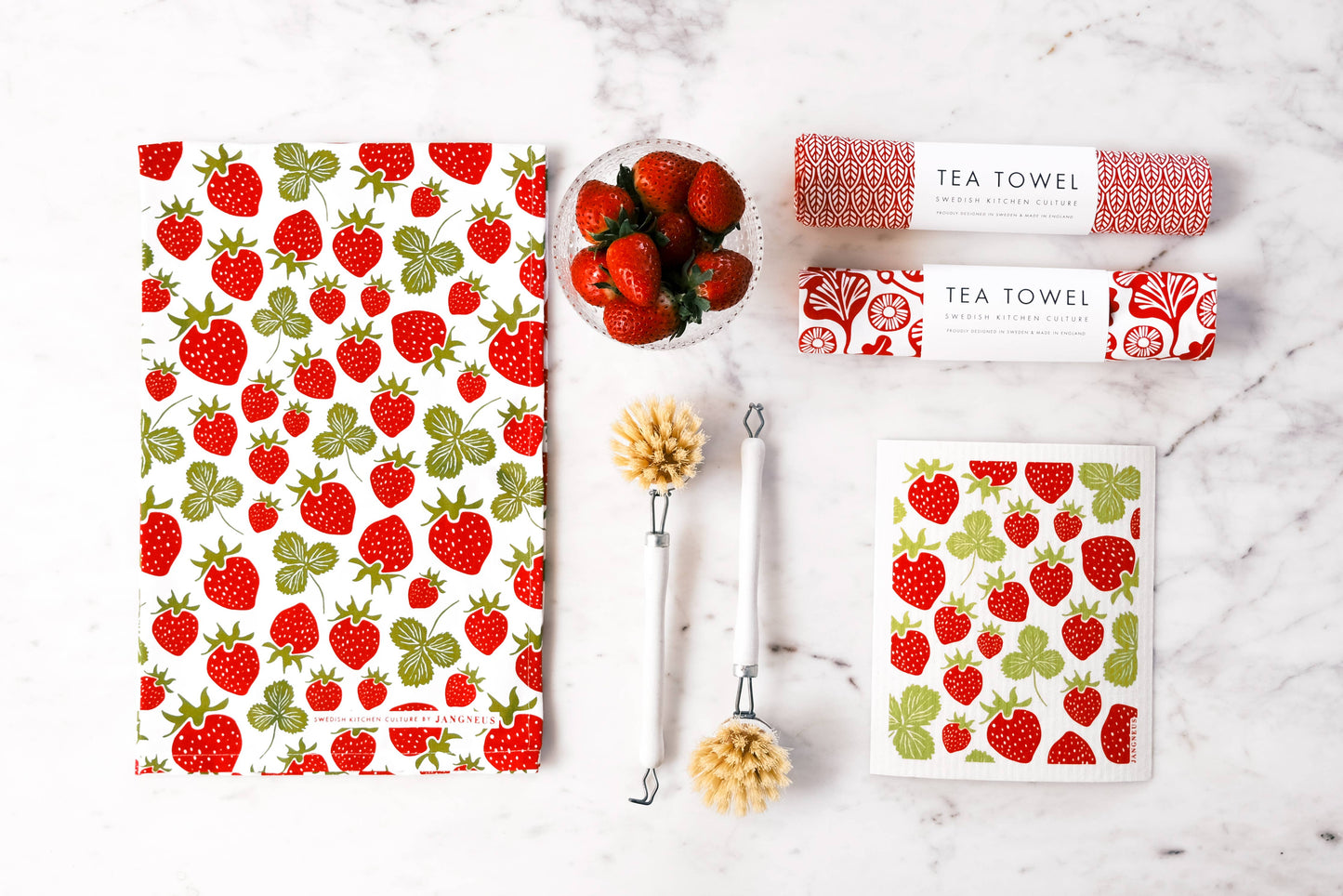 Jangneus - Swedish Dishcloth - Strawberries - Red: Red