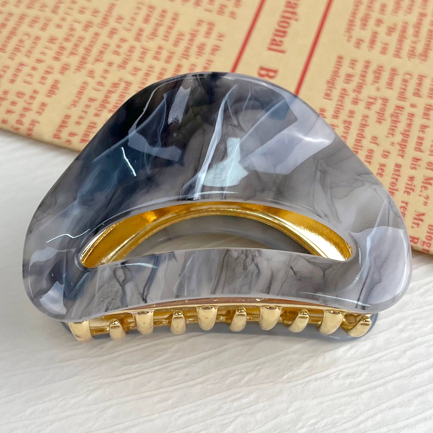 TheDivaSoap - Mushroom hair clips colorful claw clip: A