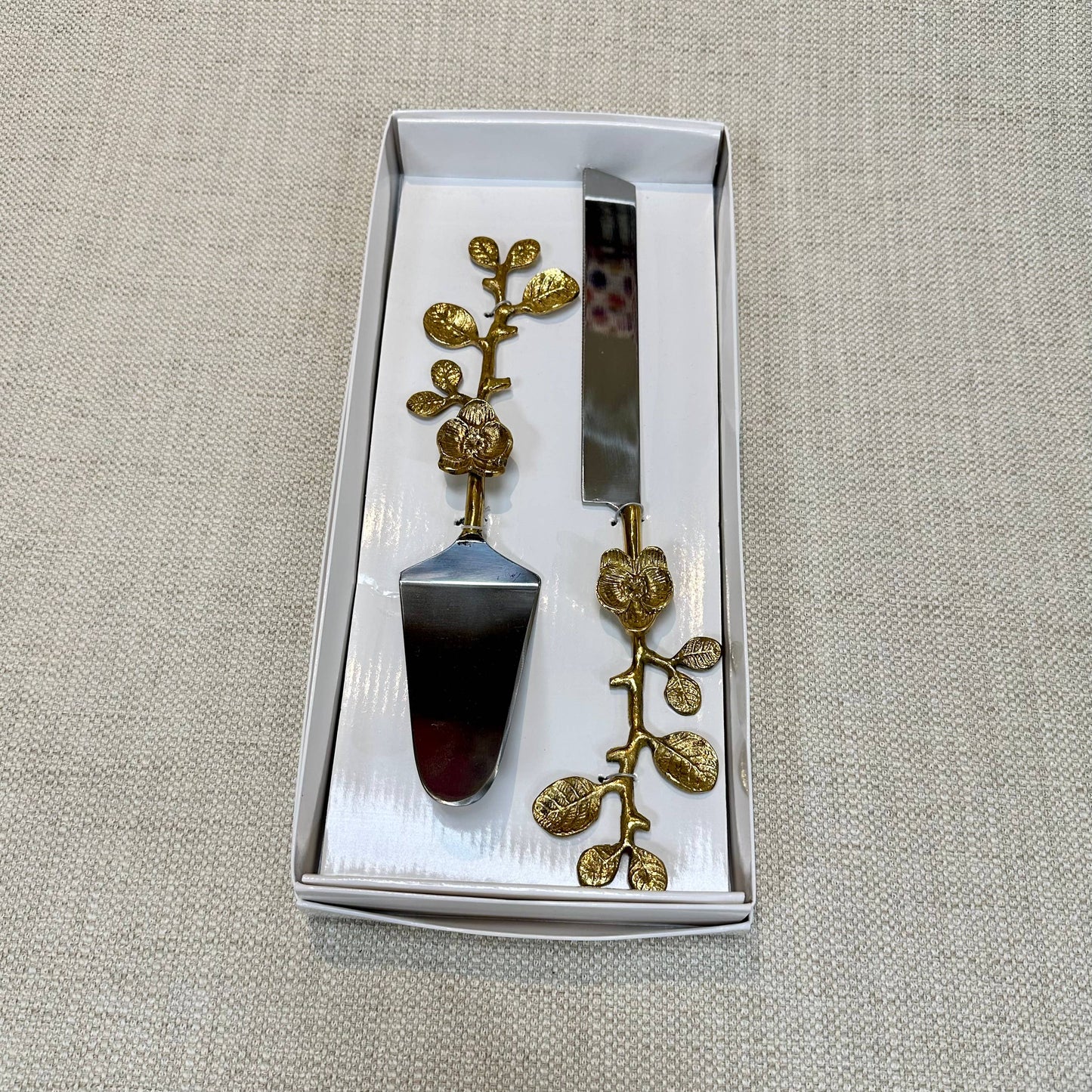 India Handicrafts Inc - Alu-Gold Floral Cake Servers, Set of 2