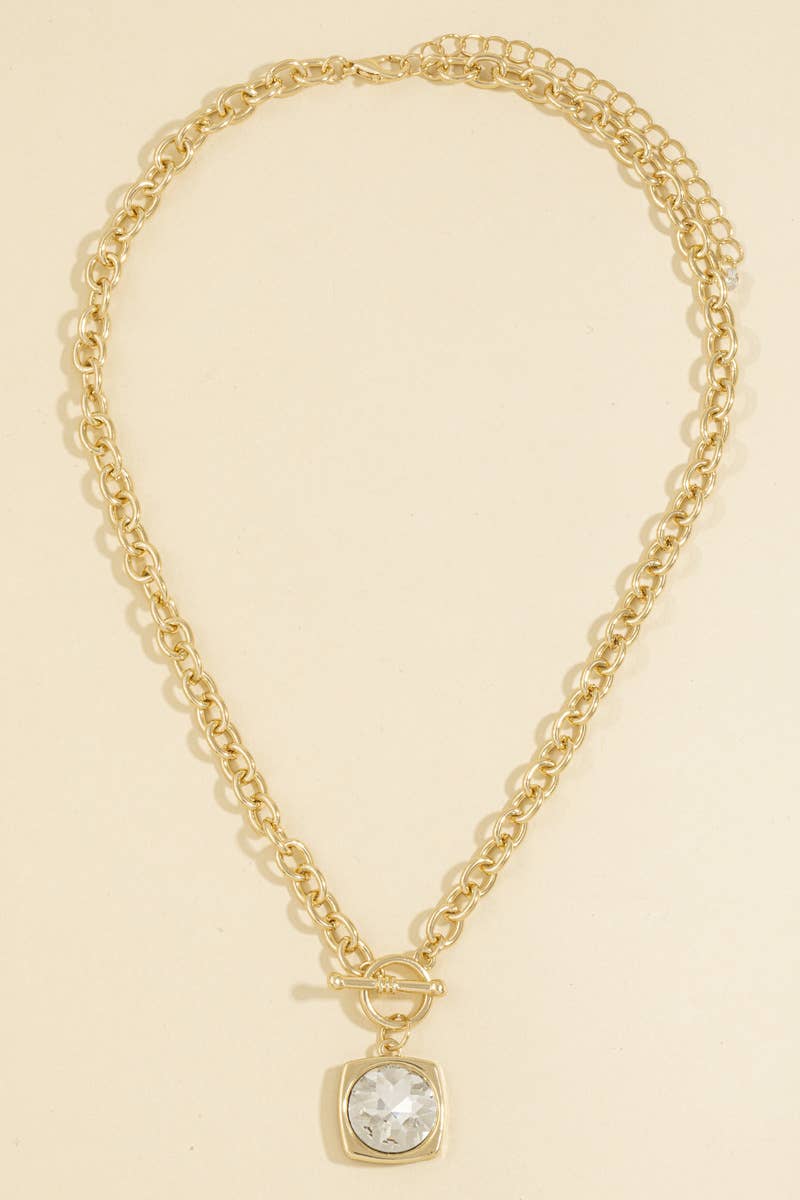 The Looks by Fame Accessories - Chunky Chain Crystal Pendant Toggle Necklace: GN