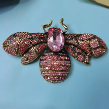 Load image into Gallery viewer, PEACH ACCESSORIES - 1554 crystal Bee brooch: Green