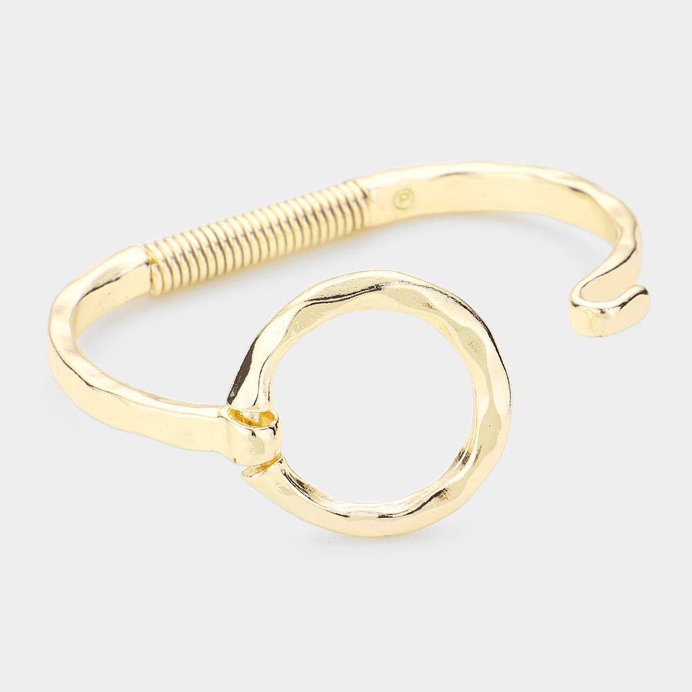 Sensibling Corp. - Hammered Open Metal Circle Hook Bracelet: Silver