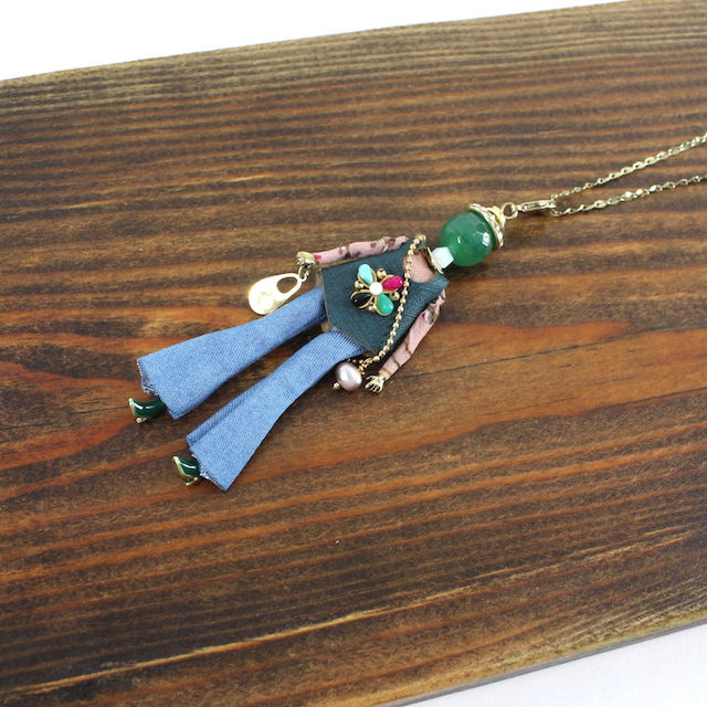 Pretty Persuasions - N23188B Stone Adorned French Doll Stainless Steel Necklace: 08 GD/French Doll 8