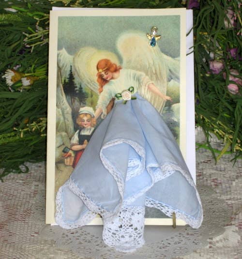 MOMENTS IN THYME - Guardian Angel Hanky Card: Daisy pink