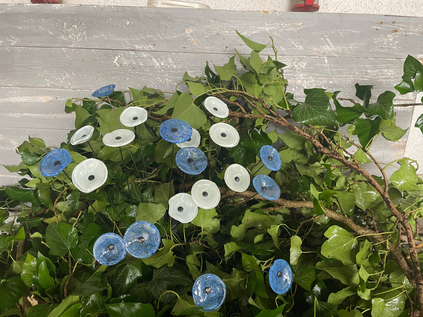 CARNEOL GLASS - Small Glass Flower For Outside In L.Blue-D.Blue