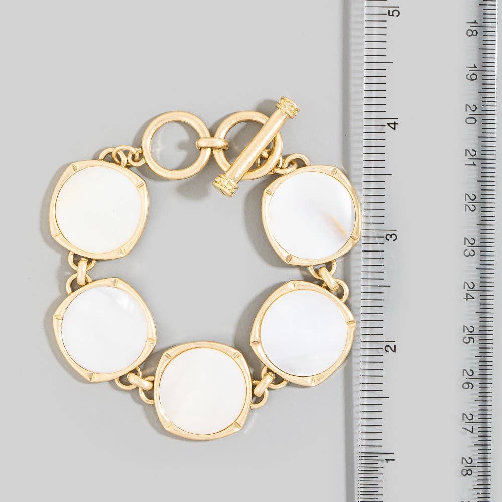 The Looks by Fame Accessories - Pearl Disc Toggle Chain Bracelet: MOP