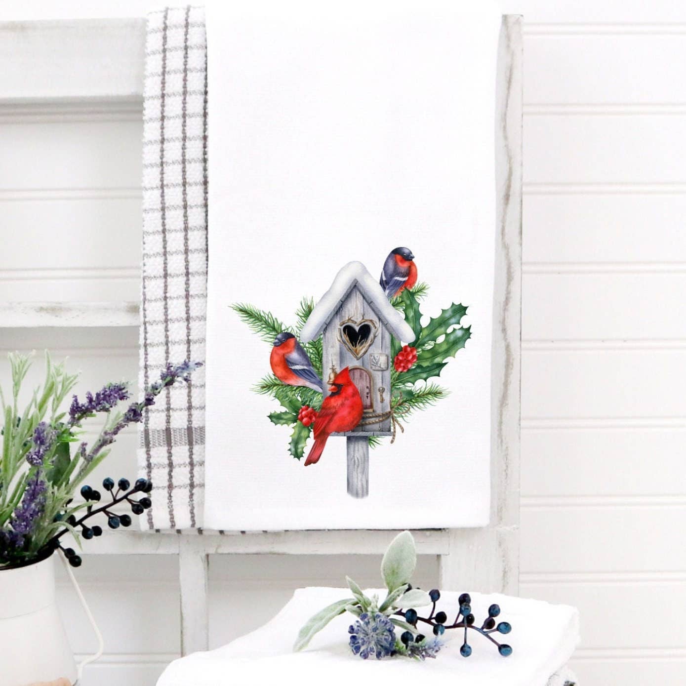 Fernville Creations - Winter Birds Christmas Holiday Elegant Hand Towel