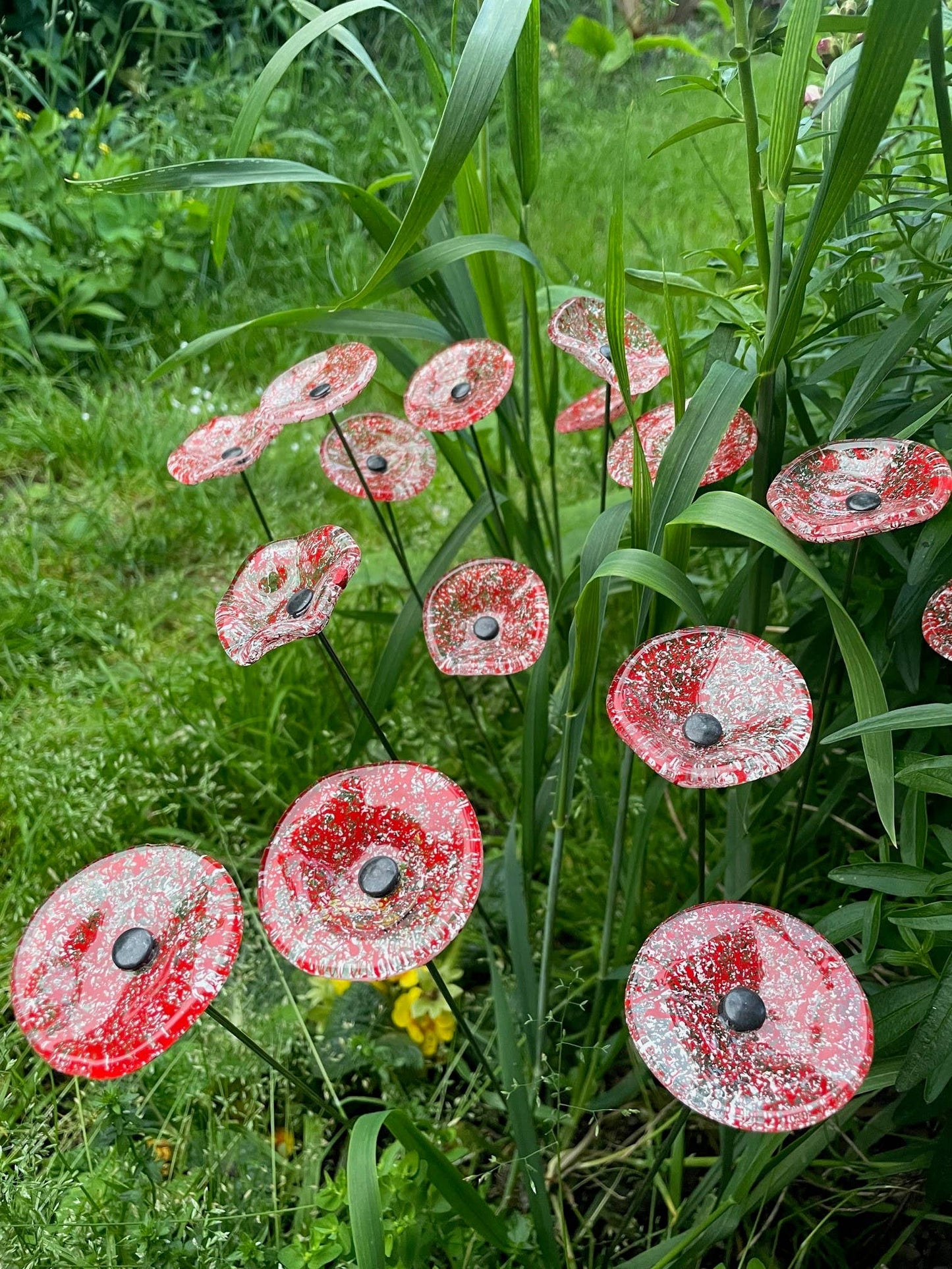 CARNEOL GLASS - Small Glass Flower Outdoor - Transparent Red