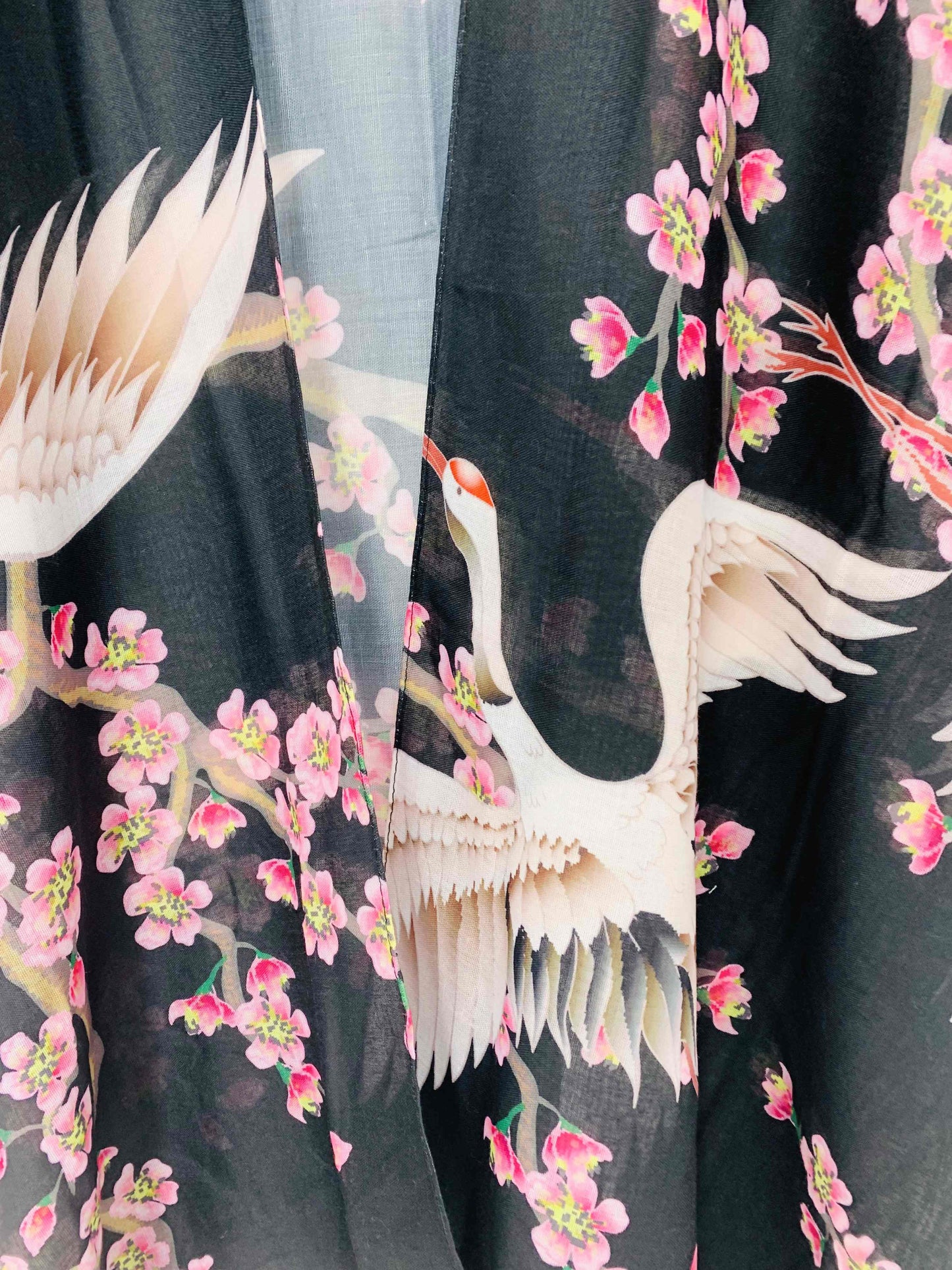 JC Sunny Fashion - Black-White Crane & Floral Kimono