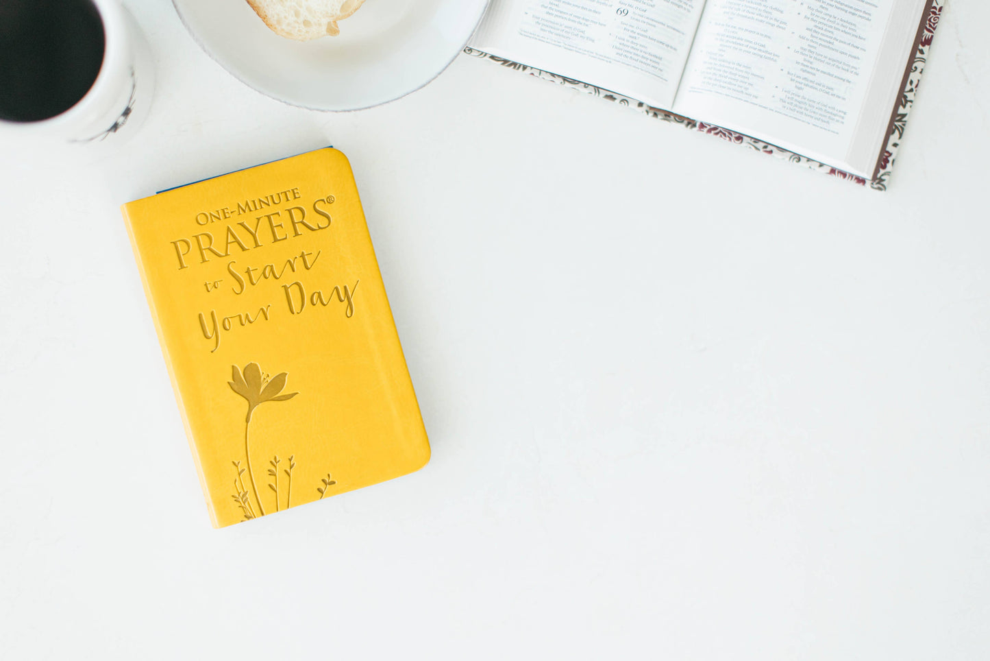 Harvest House Publishers Gift & Specialty Books - One-Minute Prayers  to Start Your Day: English
