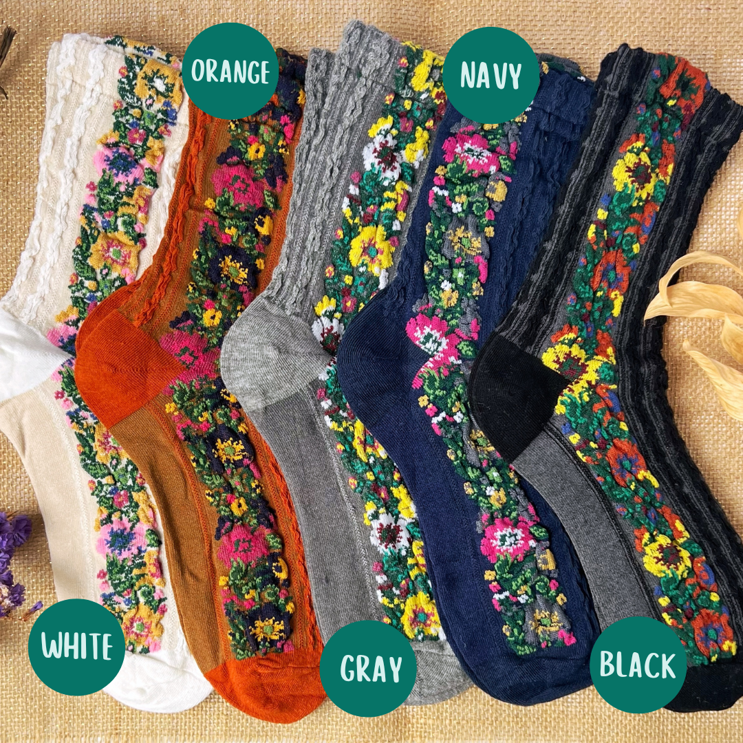 Daisy Dunes - Audrey Vintage Socks: Gray