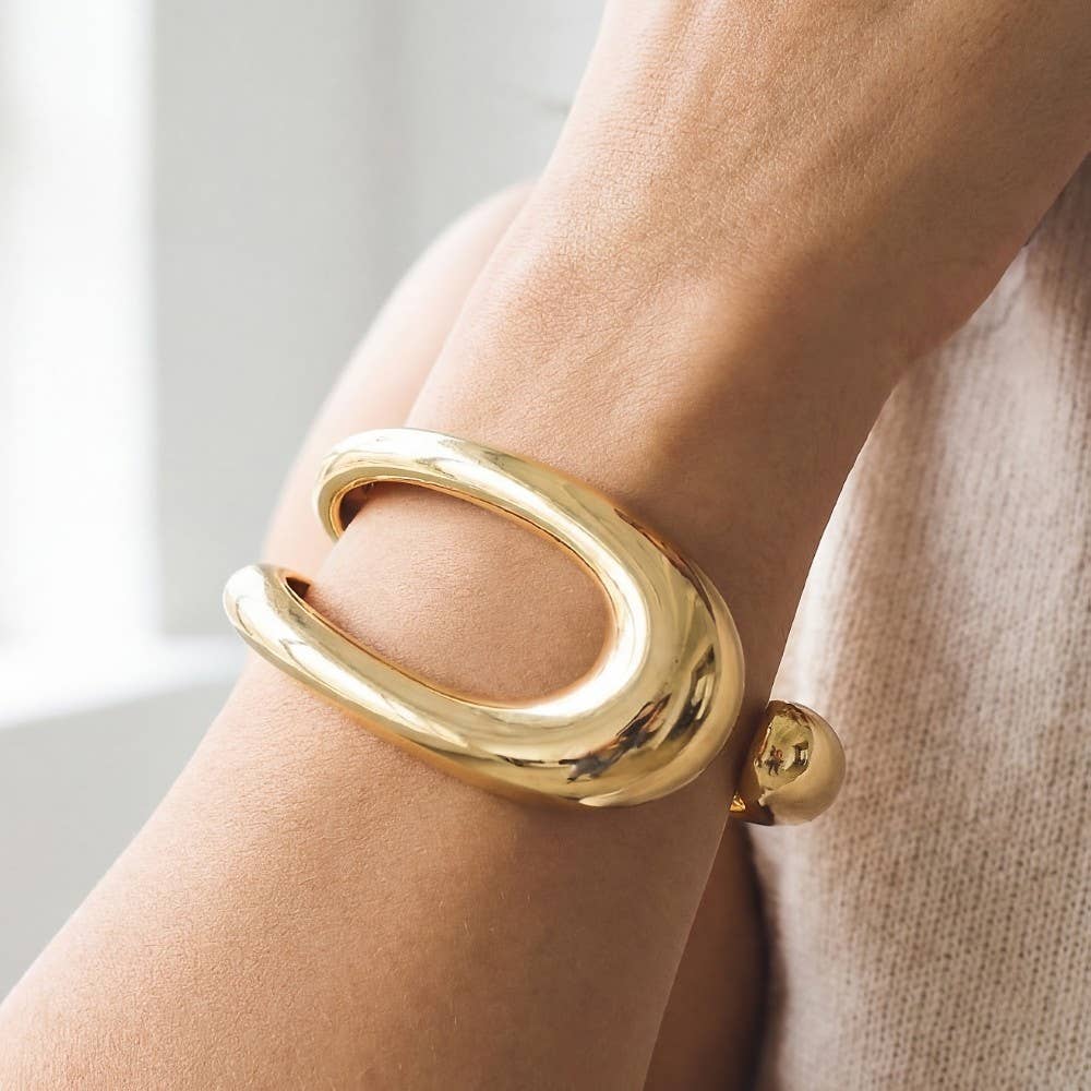 The Looks by Fame Accessories - Contrasting Open Hinged Cuff Bracelet: G