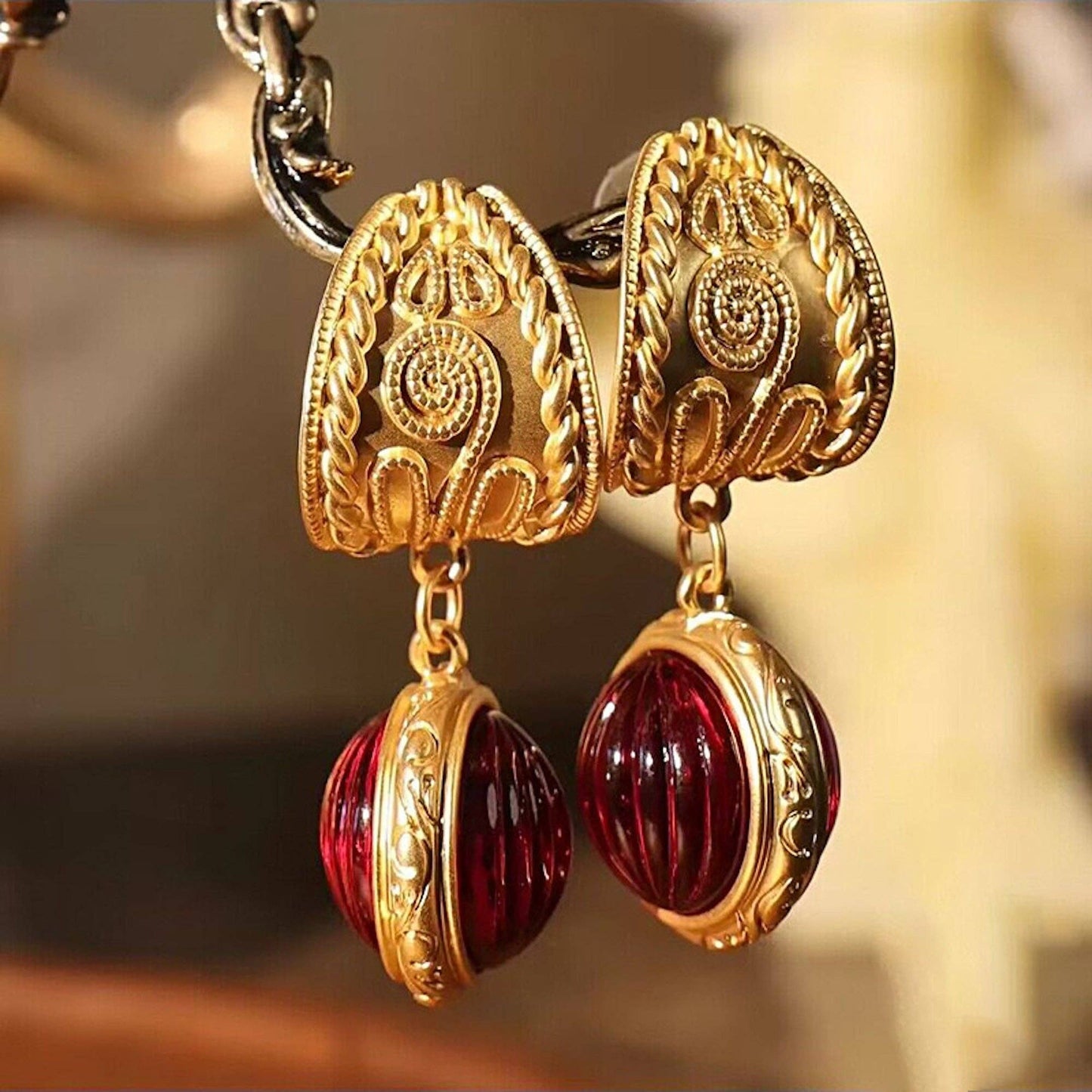 Cici’De Jewelry Amsterdam - Vintage Inspired Red Lantern Earrings