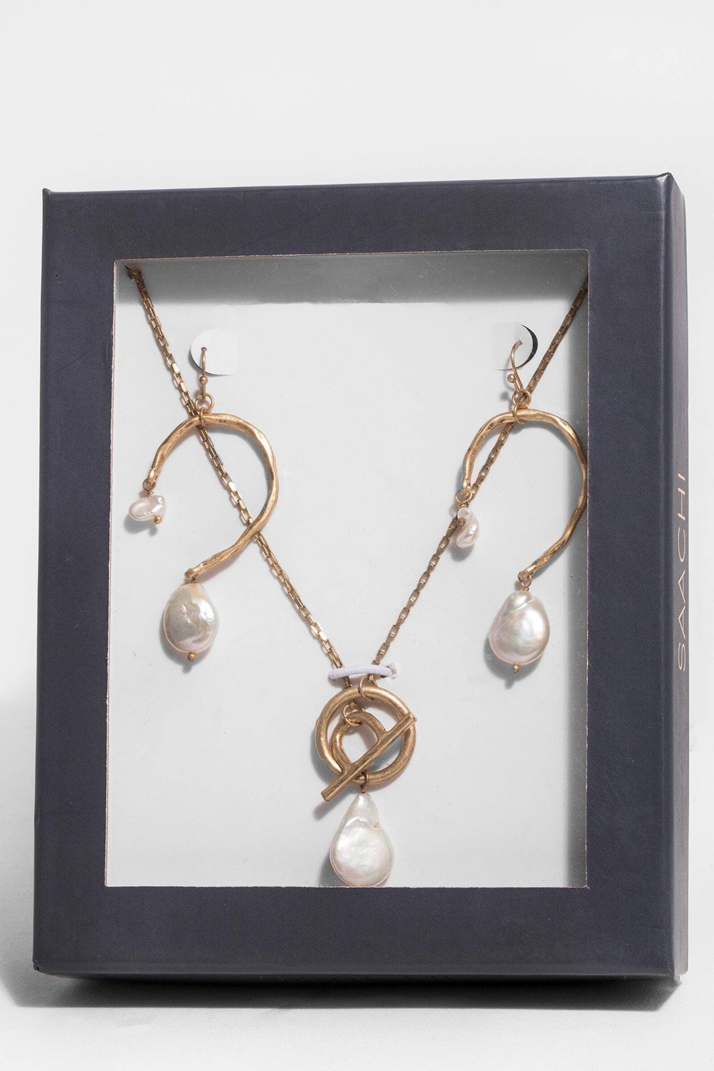 SAACHI - Pearl Necklace and Matching Earring Gift Set
