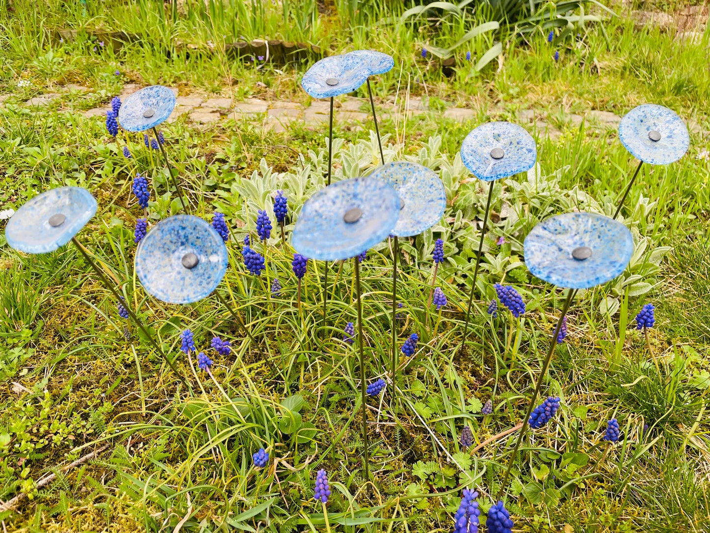 CARNEOL GLASS - Small Glass Flower For Outside In L.Blue-D.Blue