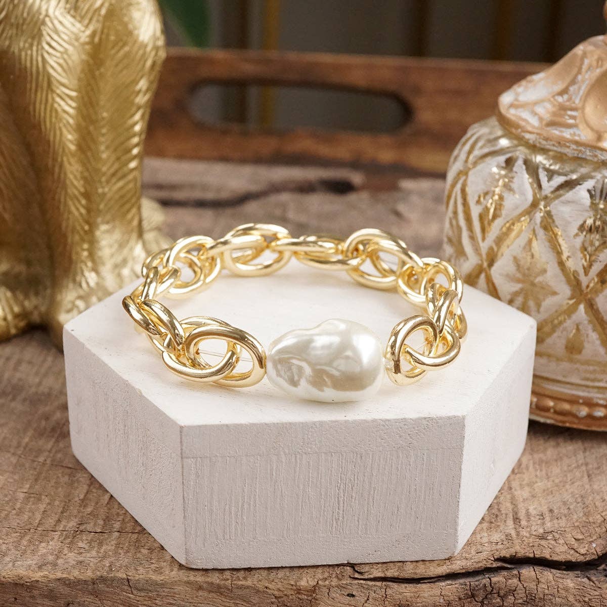PennyLine inc - Modern Muse – Chunky Stretch Bracelet with Sculpted Pearl Bead