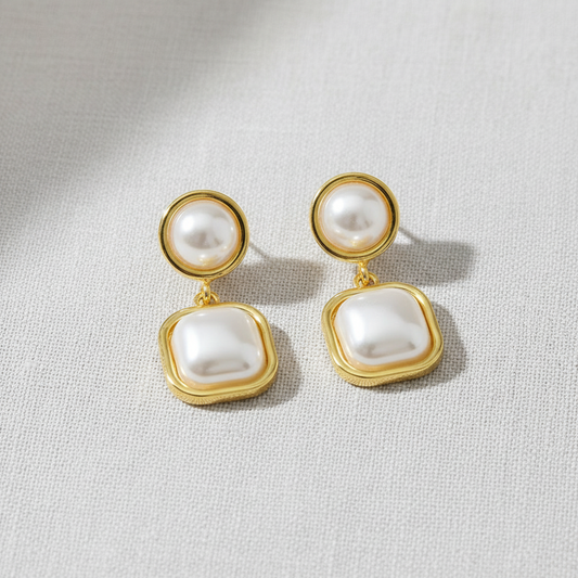 Ellemadera - Vintage Geometric Frame Pearl Stud Earrings