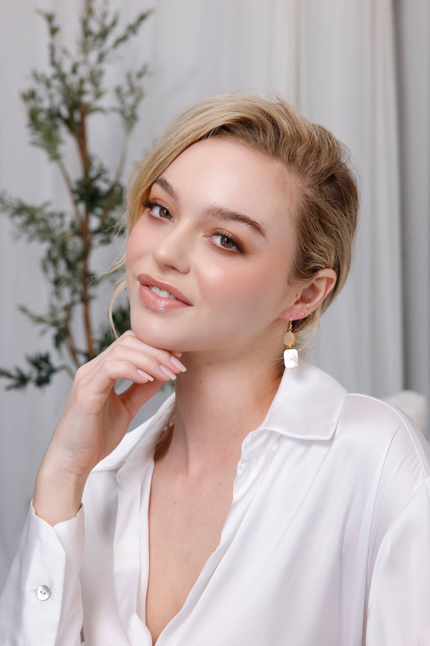 Sea Lily - SH46A-E  beige mop earrings to match SH46A