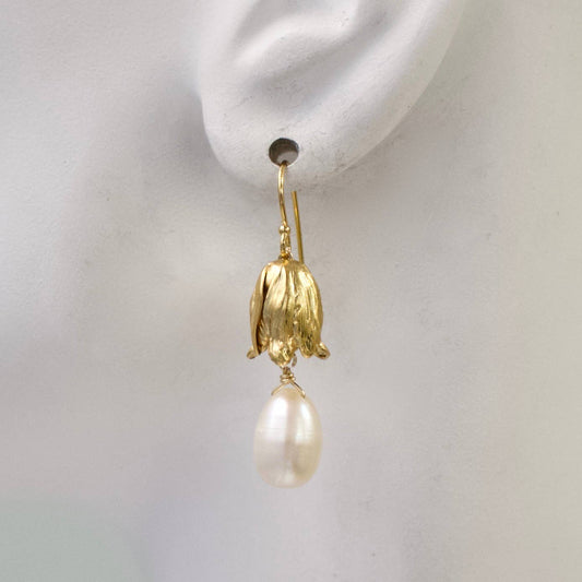 a.v. max - Bud Pearl Drop Earrings: White/Gold