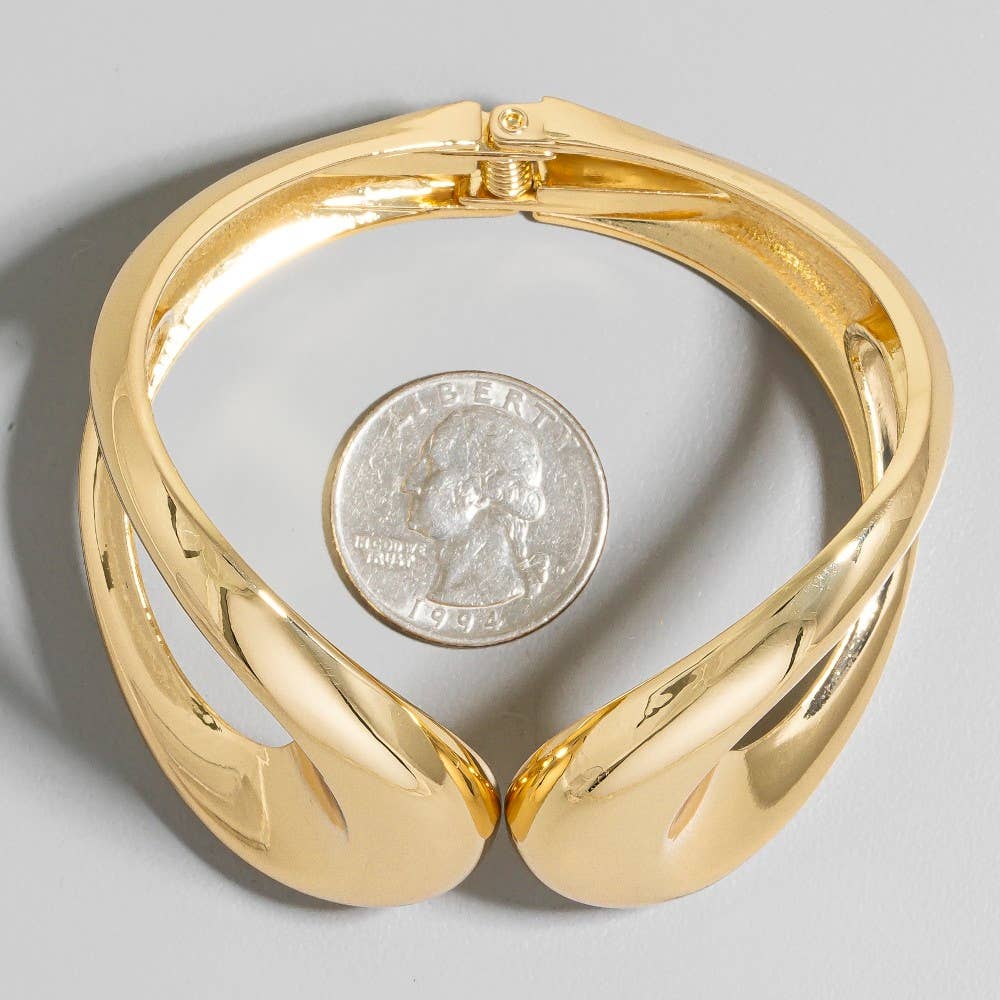 The Looks by Fame Accessories - Metallic Round Hinged Cuff Bracelet: G