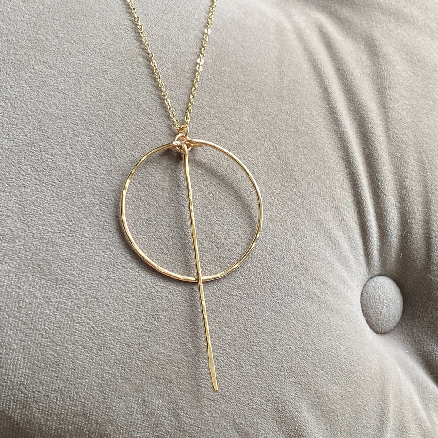 Marble Designs Jewelry - Gold Hoop Necklace Bar Hammered Metal Handmade: Gold Metal