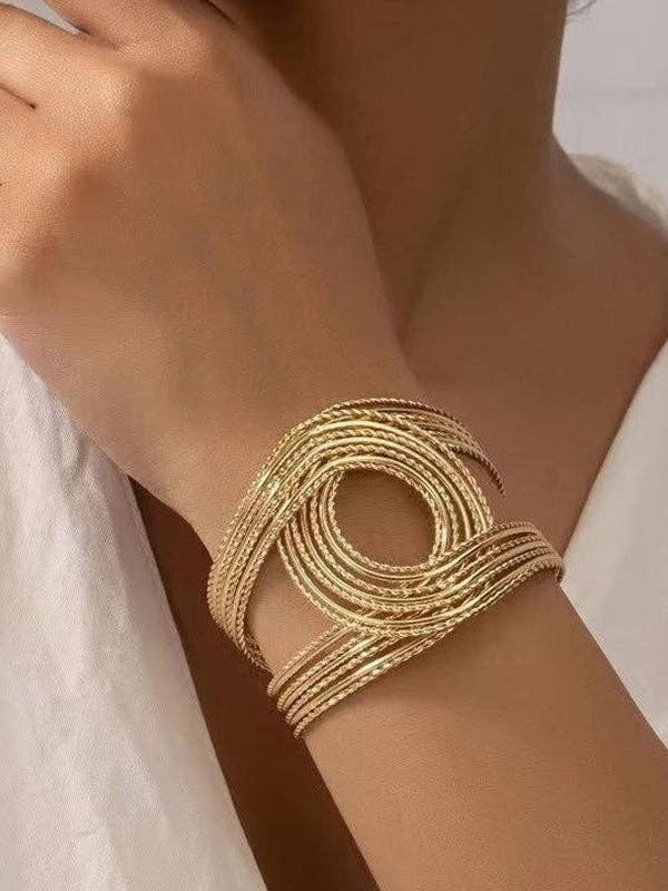Elanora - Hollow Bracelet Accessories: GOLD / One_size