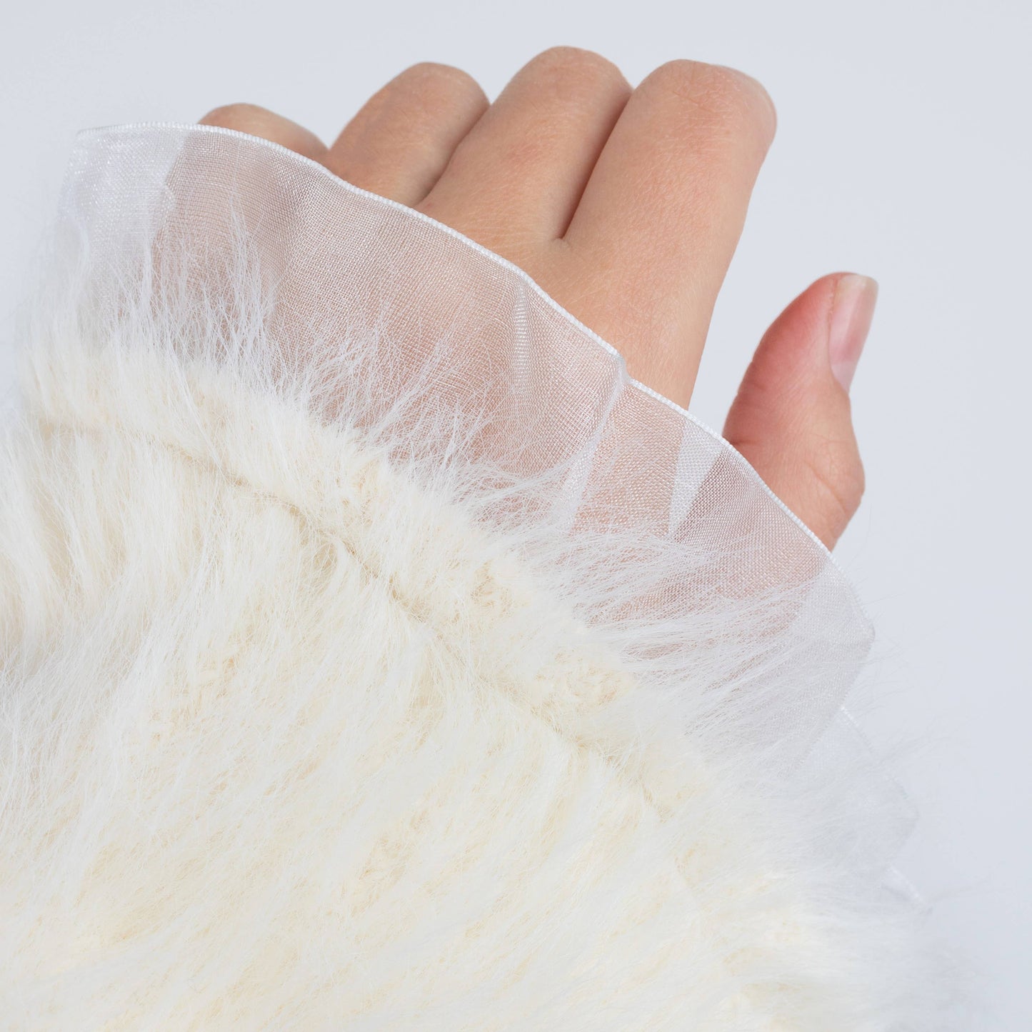 PEACH ACCESSORIES - Delicate and Dreamy Snow Petal Cardigan SK133: Ivory