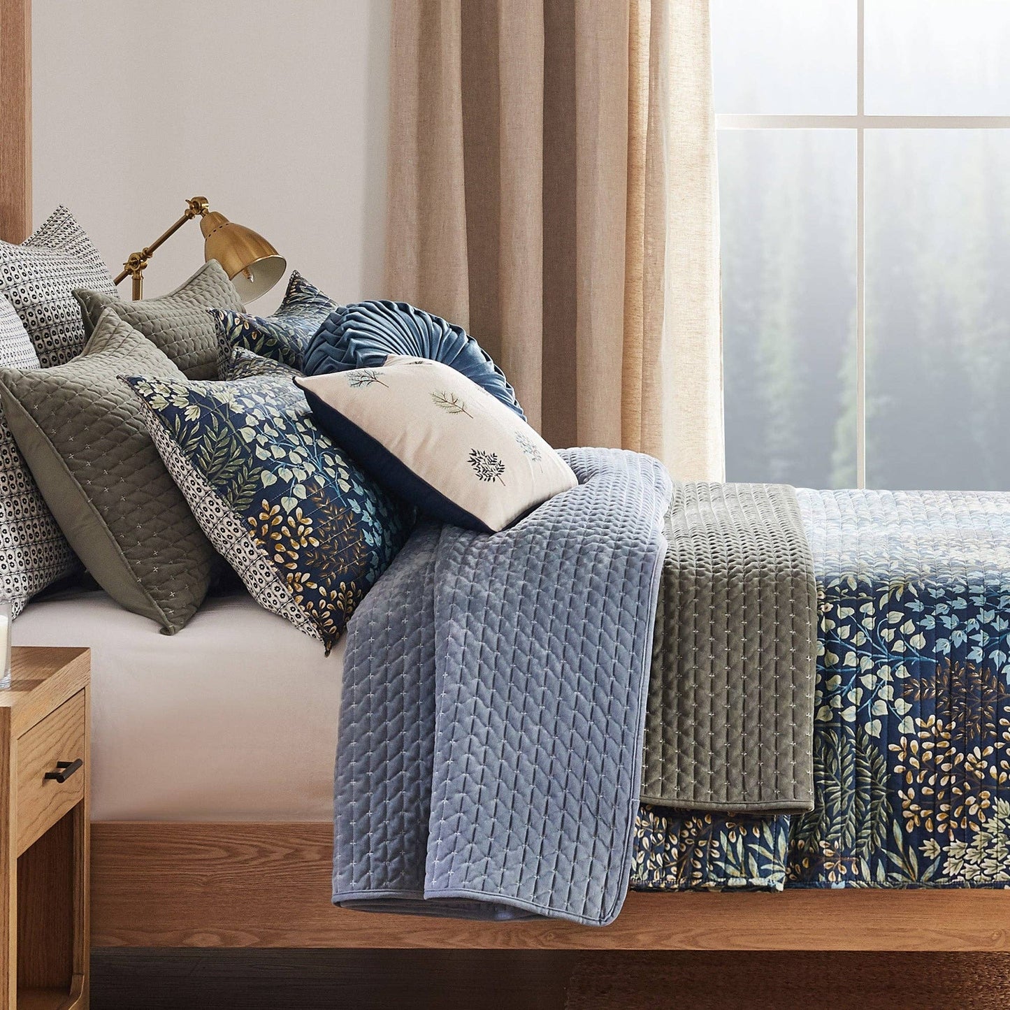 Levtex Home - English Forest Quilt Set: Navy / Full/Queen