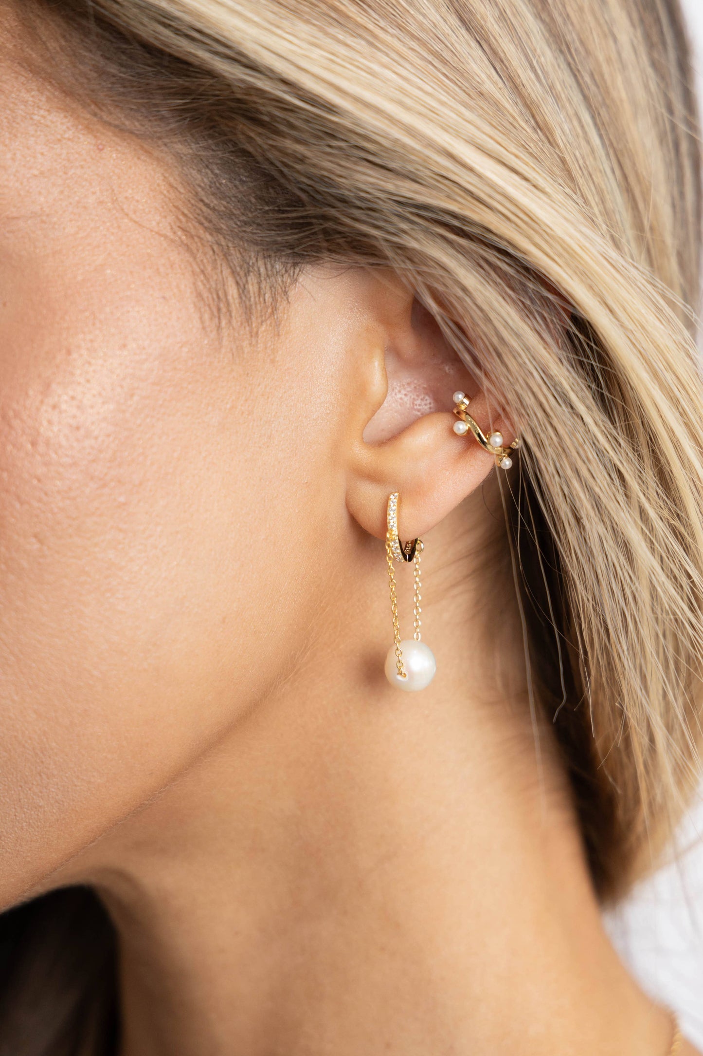 Sahira Jewelry Design - Hillary Pearl Chain Huggies: Silver