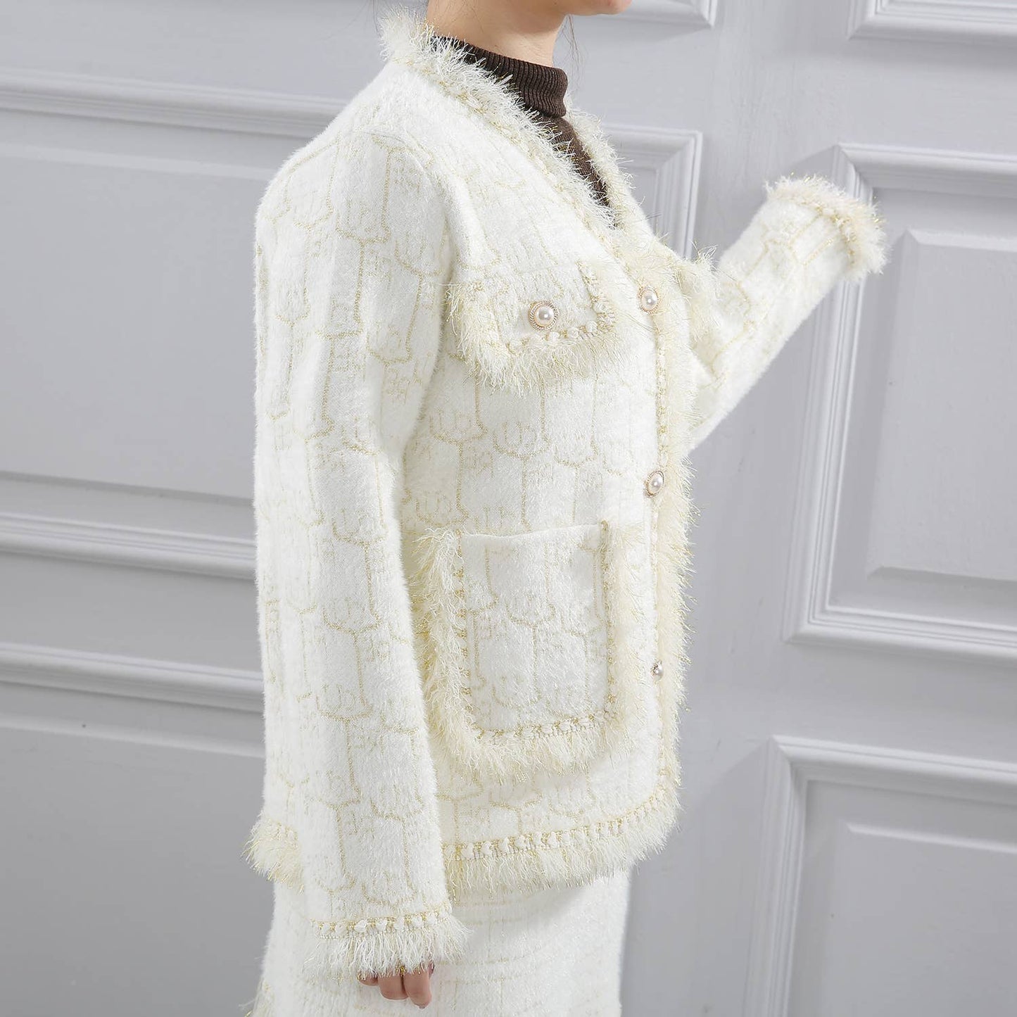 PEACH ACCESSORIES -  Elegance Bouclé Cardigan with Pearl Accents SD190: Black