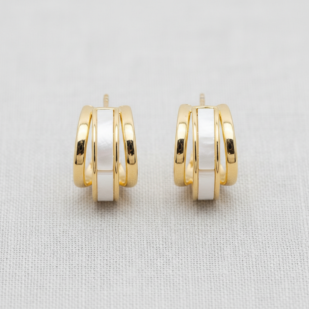 camilla dovey - Chic Shell C-Shaped Earrings