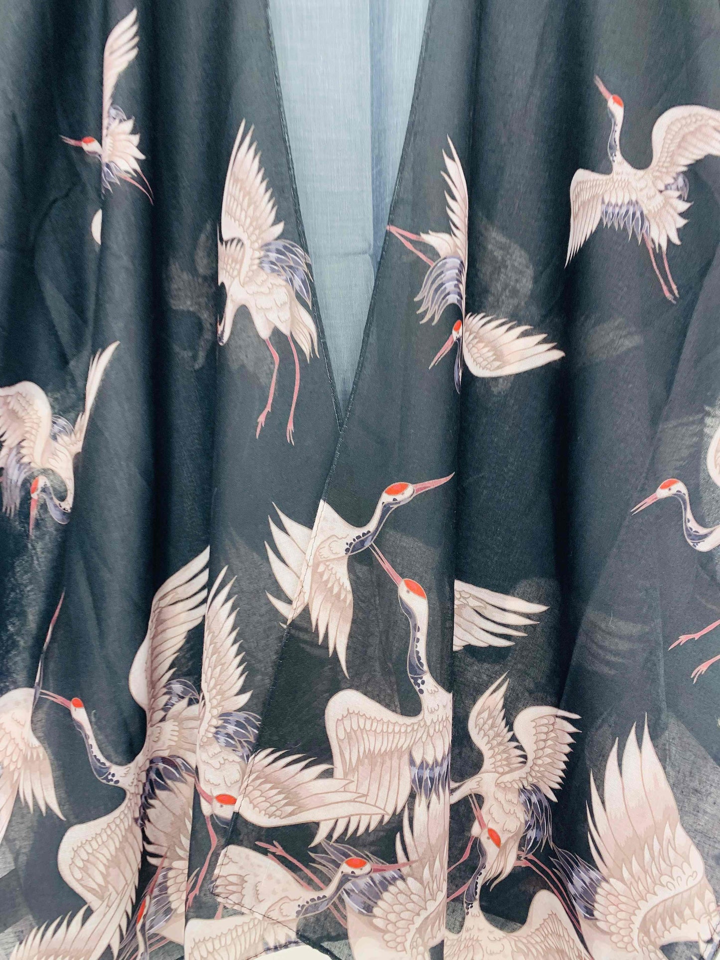 JC Sunny Fashion - Black-Beige Crane Kimono