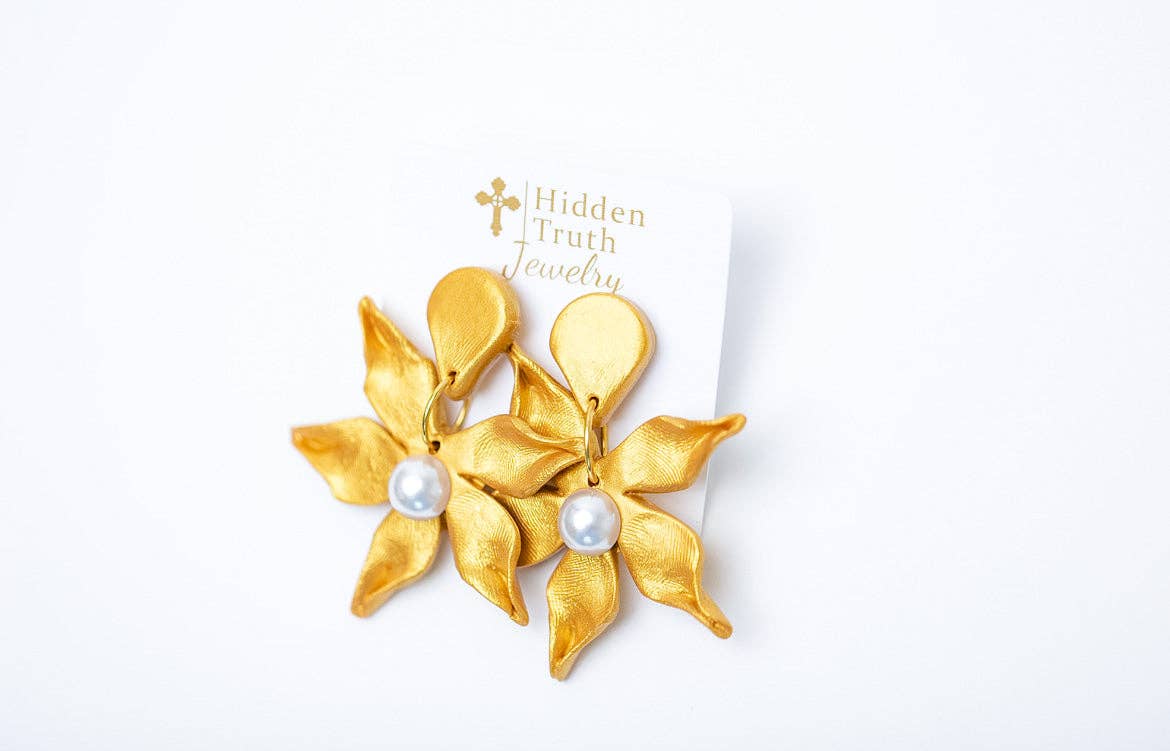 Hidden Truth Jewelry - Stargazer Lily & Pearl Dangles