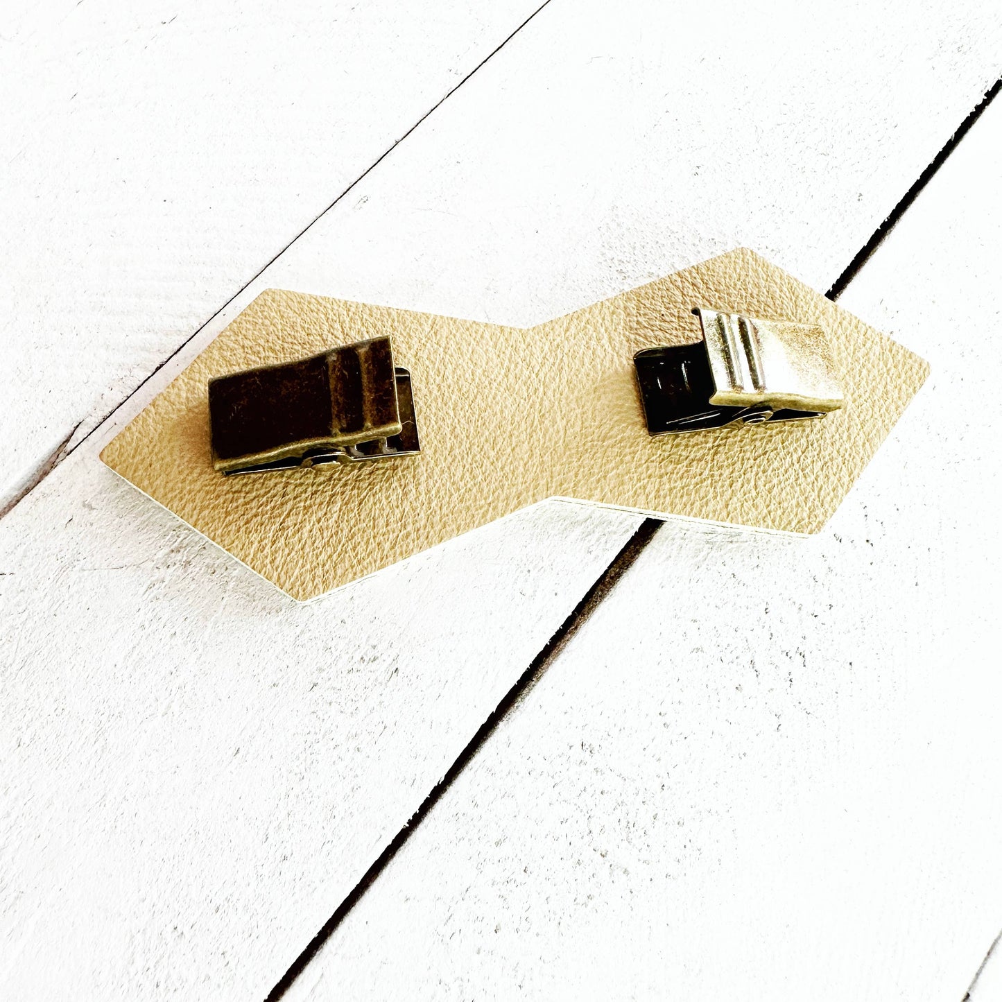 KardiKlips - Cinch Clips for Clothing, Minimalist Eclectic Unique Gifts